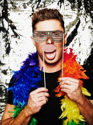 Zac Efron Poster 3876668