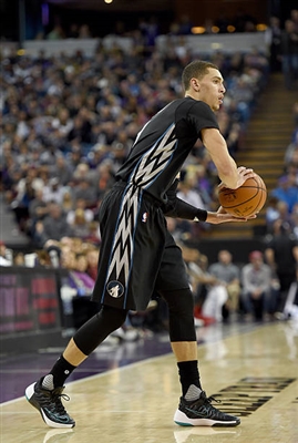Zach LaVine Poster 3417365