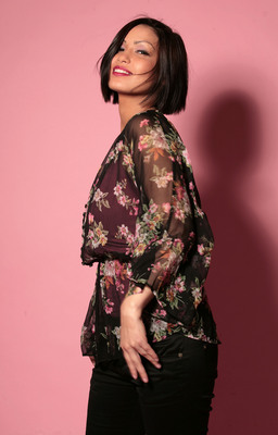 Zascha Moktan Poster 2004033