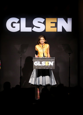 Zendaya Poster 2834586