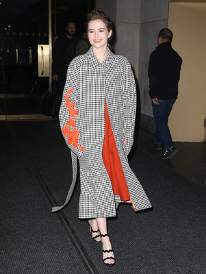 Zoey Deutch Poster 2697540