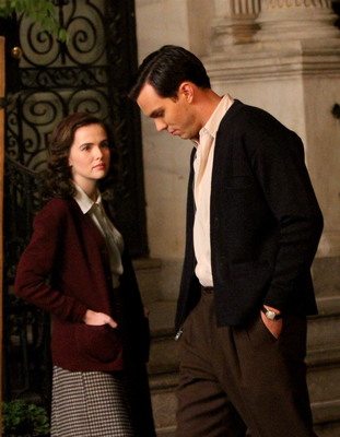 Zoey Deutch Poster 2697558