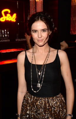 Zoey Deutch Poster 2697588