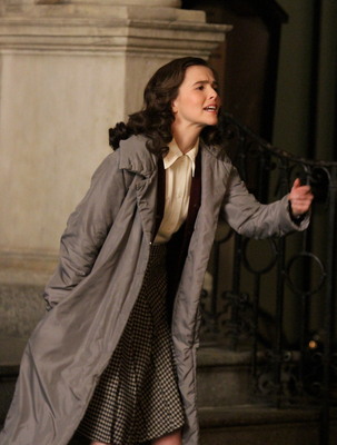 Zoey Deutch Poster 2697679