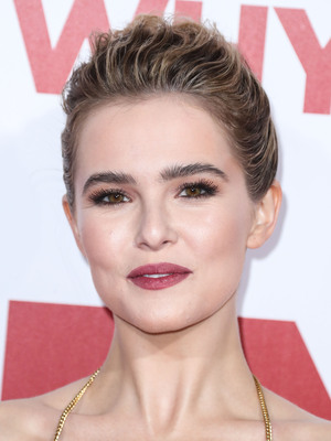 Zoey Deutch Poster 2697892