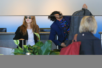 Zoey Deutch Poster 2697927