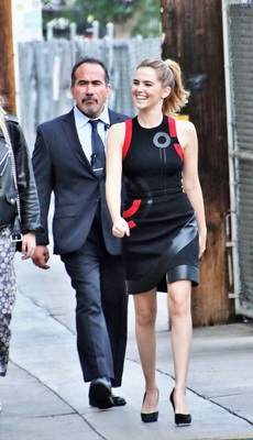Zoey Deutch Poster 2697977