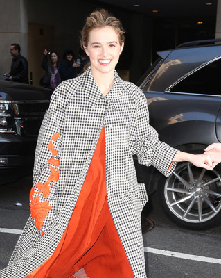 Zoey Deutch Poster 2698174