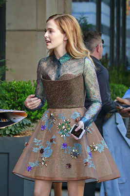 Zoey Deutch Poster 2698212