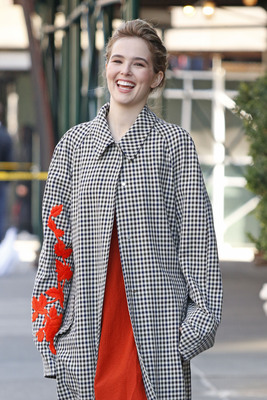 Zoey Deutch Poster 2698301
