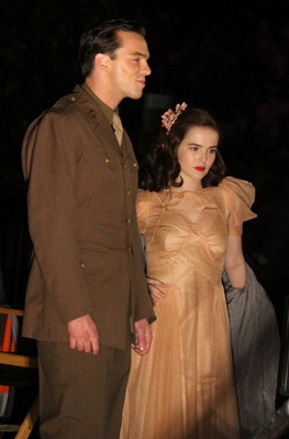 Zoey Deutch Poster 2698309