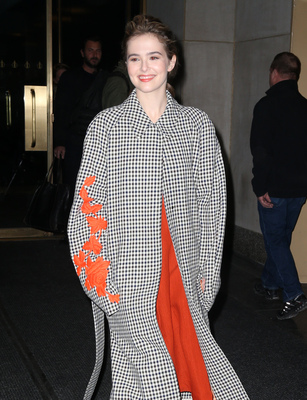 Zoey Deutch Poster 2698339