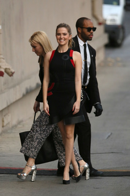 Zoey Deutch Poster 2698349
