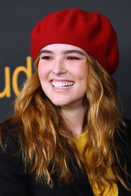 Zoey Deutch Poster 2860290