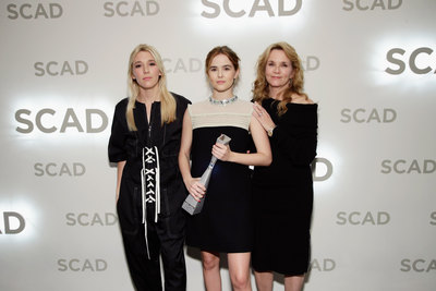 Zoey Deutch Poster 2860296