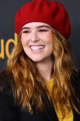 Zoey Deutch Poster 2860310