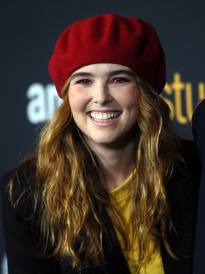Zoey Deutch Poster 2860321
