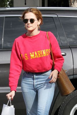 Zoey Deutch Poster 2910248