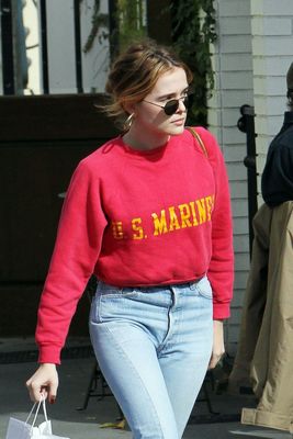 Zoey Deutch Poster 2910261