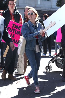 Zoey Deutch Poster 3003972
