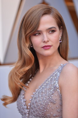Zoey Deutch Poster 3123343