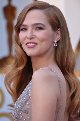Zoey Deutch Poster 3123353