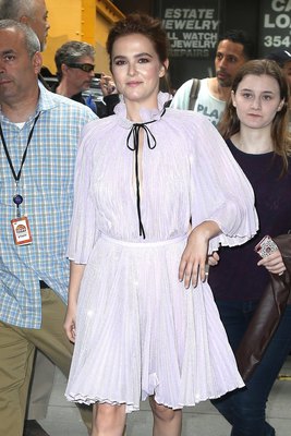 Zoey Deutch Poster 3271762