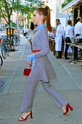 Zoey Deutch Poster 3311262