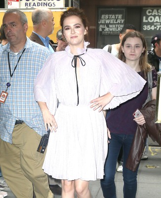 Zoey Deutch Poster 3313191