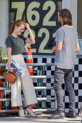 Zoey Deutch Poster 3314014