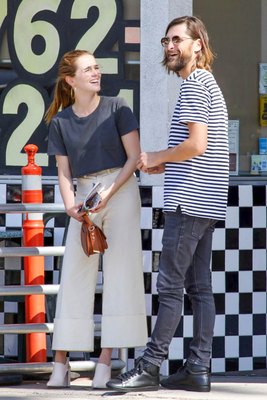 Zoey Deutch Poster 3314051
