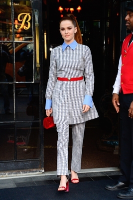 Zoey Deutch Poster 3321580