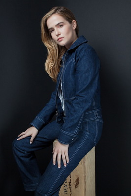 Zoey Deutch Poster 3664948