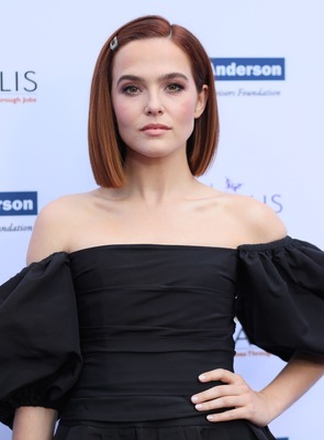Zoey Deutch Poster 3865978