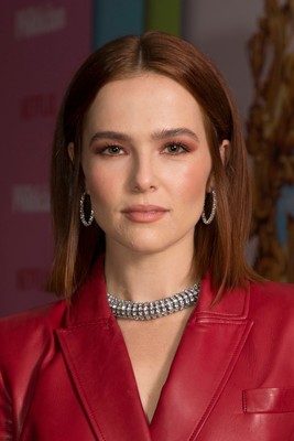 Zoey Deutch Poster 3893553