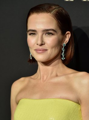 Zoey Deutch Poster 3893557