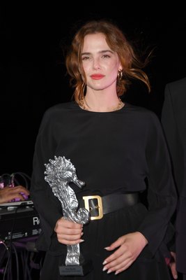 Zoey Deutch Poster 3893818
