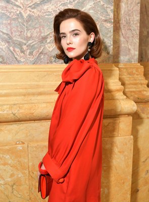 Zoey Deutch Poster 3893855