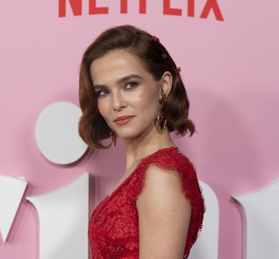Zoey Deutch Poster 3893863