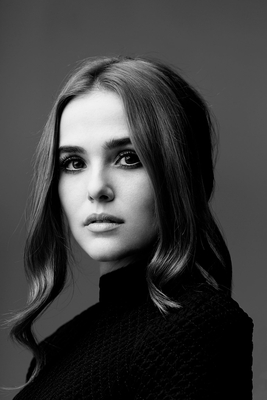 Zoey Deutch Poster 3924521