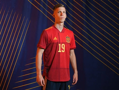 Dani Olmo Poster 4094360