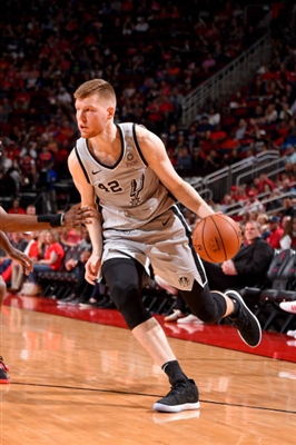 Davis Bertans Poster 4042909