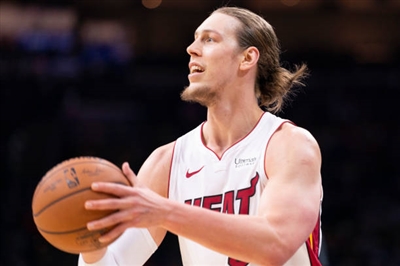 Kelly Olynyk Poster 4005940