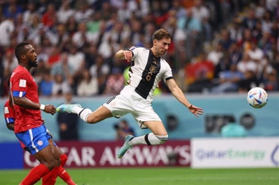 Leon Goretzka Poster 4159613